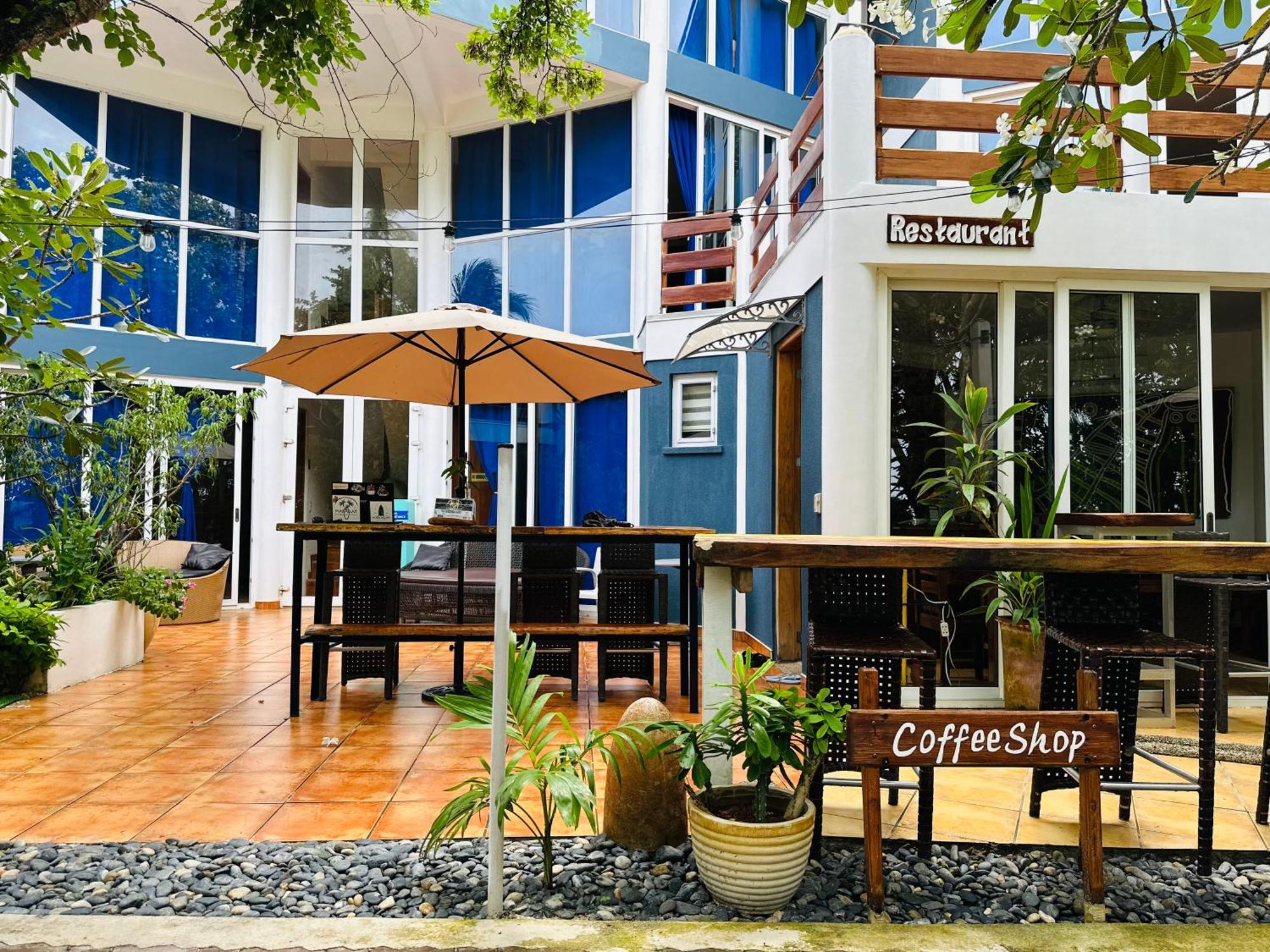 Aissatou Beach Resort Balabag  Luaran gambar