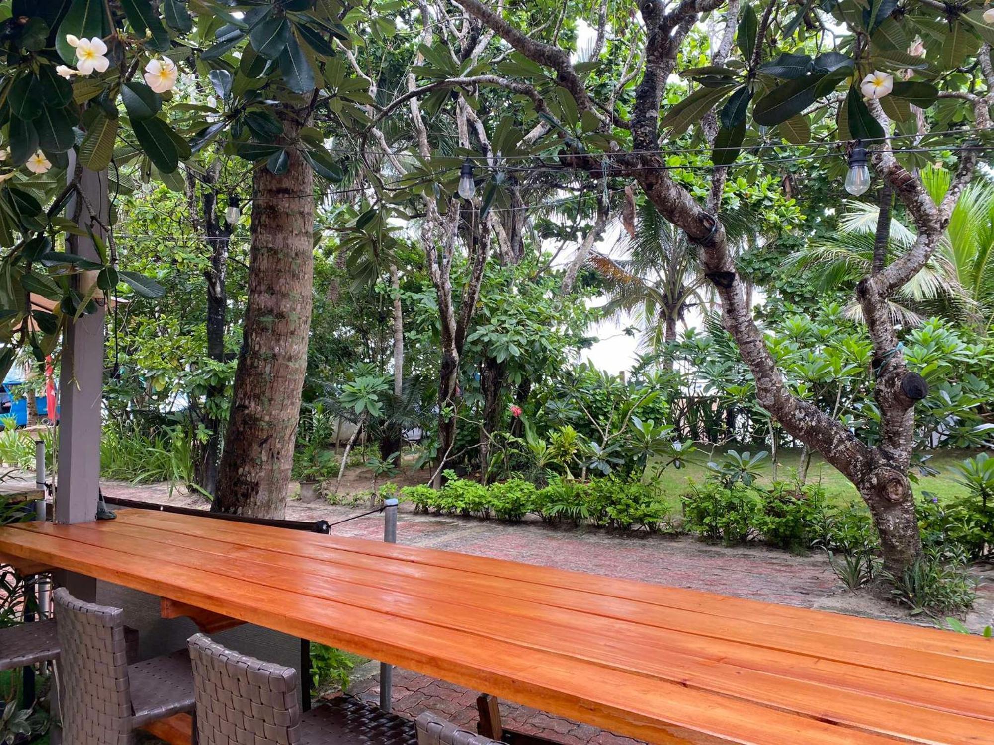 Aissatou Beach Resort Balabag  Luaran gambar