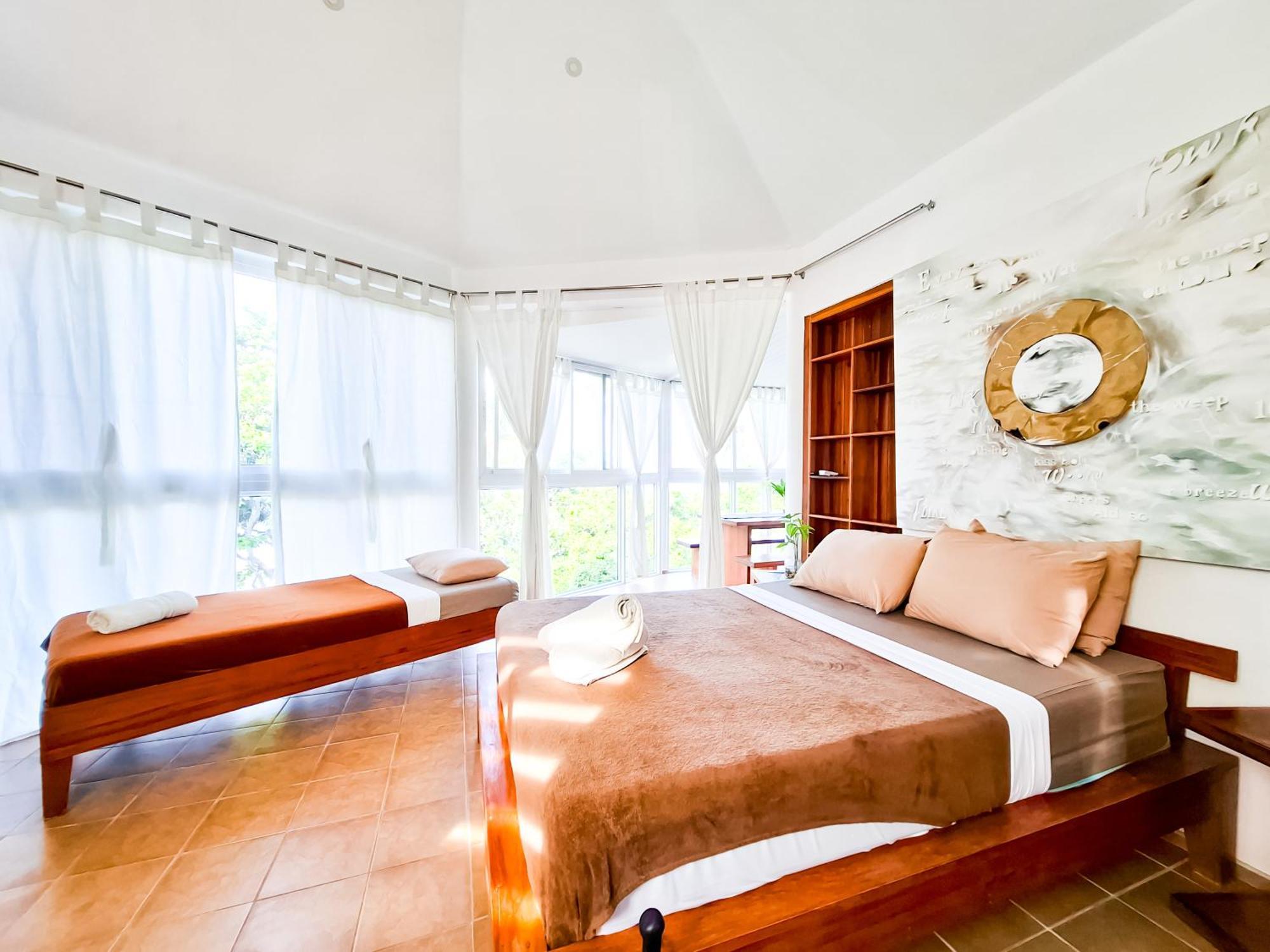 Aissatou Beach Resort Balabag  Luaran gambar