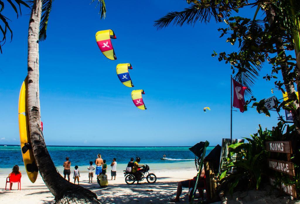 Aissatou Beach Resort Balabag  Luaran gambar