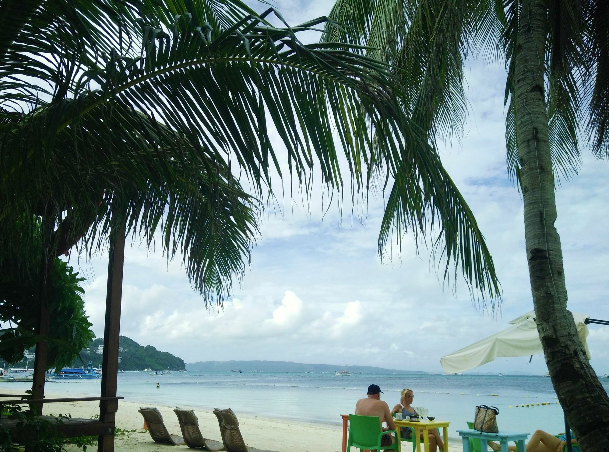 Aissatou Beach Resort Balabag  Luaran gambar